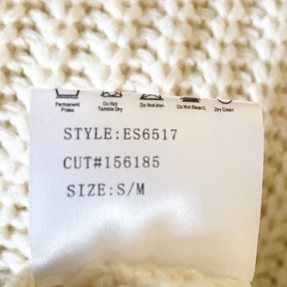 Fashion Nova Chunky Wide Mock-Neck Pull On Sweater Ivory Size S/M - Picture 9 of 9